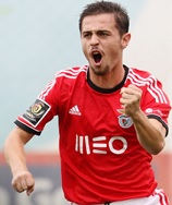 Benfica cash in on Bernardo Silva