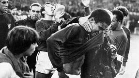 Eusébio's tears after World Cup 1966 semi-final defeat