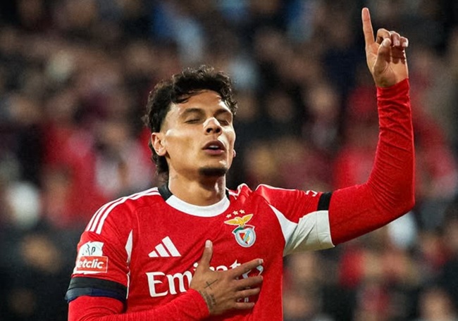 Benfica win 3-1 in Estoril but Eagles’ undefeated season ends in Europa League spot