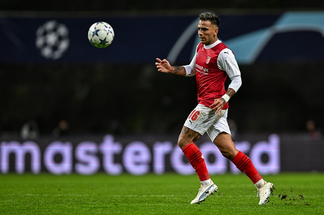 Braga’s Uruguayan dynamo Rodrigo Zalazar goes from strength to strength