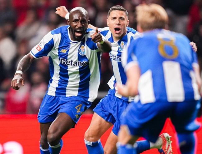 Porto take huge step towards Portuguese Primeira Liga title with 2-1 comeback win in Braga