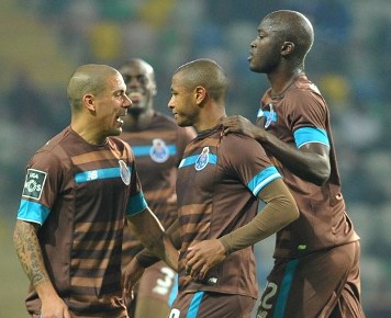 Sporting and Porto march on, Benfica go 3rd