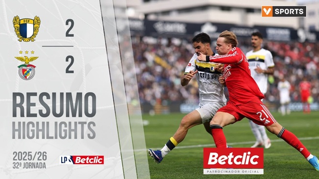 Famalicão come from behind to draw 2-2 against ten-man Benfica