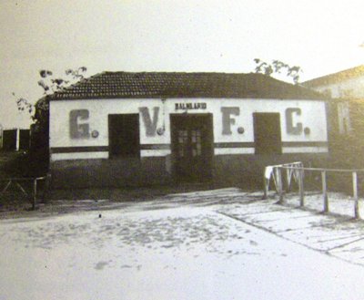 The original changing rooms of Gil Vicente FC at the old Adelino Ribeiro Novo stadium, when it was still known as Campo da Granja (Image: www.gloriasdopassado.blogspot.com)