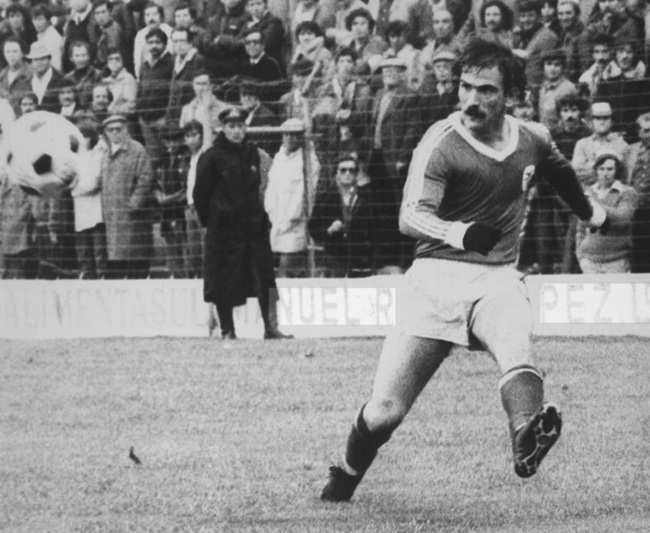 Profile of one of Portugal’s forgotten greats, João Alves, known as ‘Black Gloves’