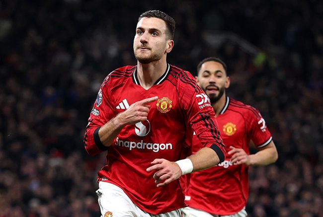 Diogo Dalot interview: Amorim’s important legacy at United; how meeting Ronaldo was life-changing; Ten Hag influence; advice for Mainoo; growing status as a leader at Old Trafford