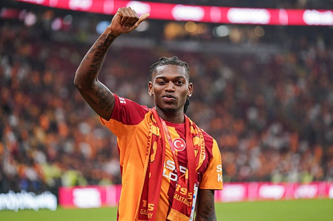 Rafael Leão bids tearful goodbye to Milan as Galatasaray move confirmed 