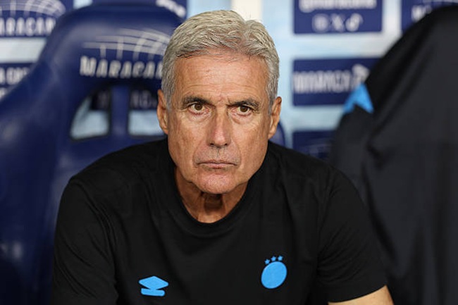 Portuguese boss Luís Castro lifts Gauchão championship with Grêmio: “The great partnership between hard work and victory”