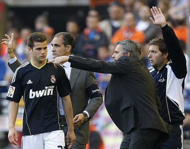 Real Madrid legend Nacho Fernández: “Mourinho is exactly what they need” 