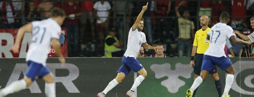 Seleção leave it late