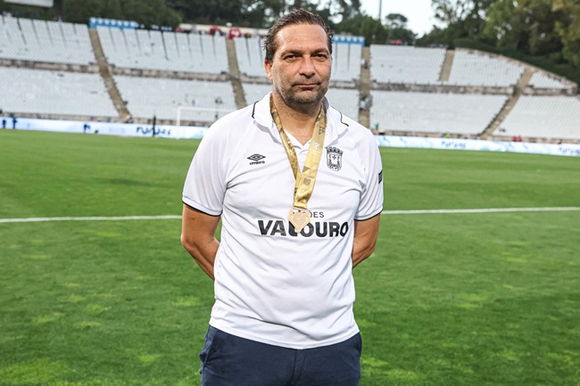 Torreense coach Luís Tralhão (Photo: Arlindo Alves/PortuGOAL ©)