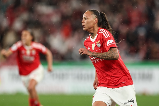 Benfica women beat Sporting 4-1 in Lisbon derby to go top of the Liga BPI - report and goal highlights